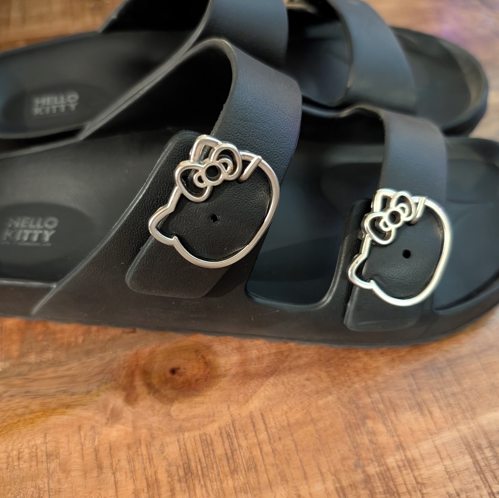 Sanrio Hello Kitty sandals (39) - Picture 2 of 6